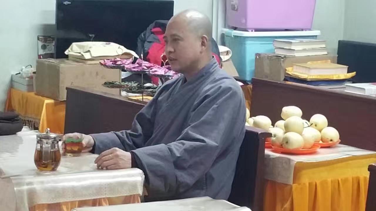 2017年2月21日傍晚，《凈宇寺》住持明性尼師請法師吃餃子。