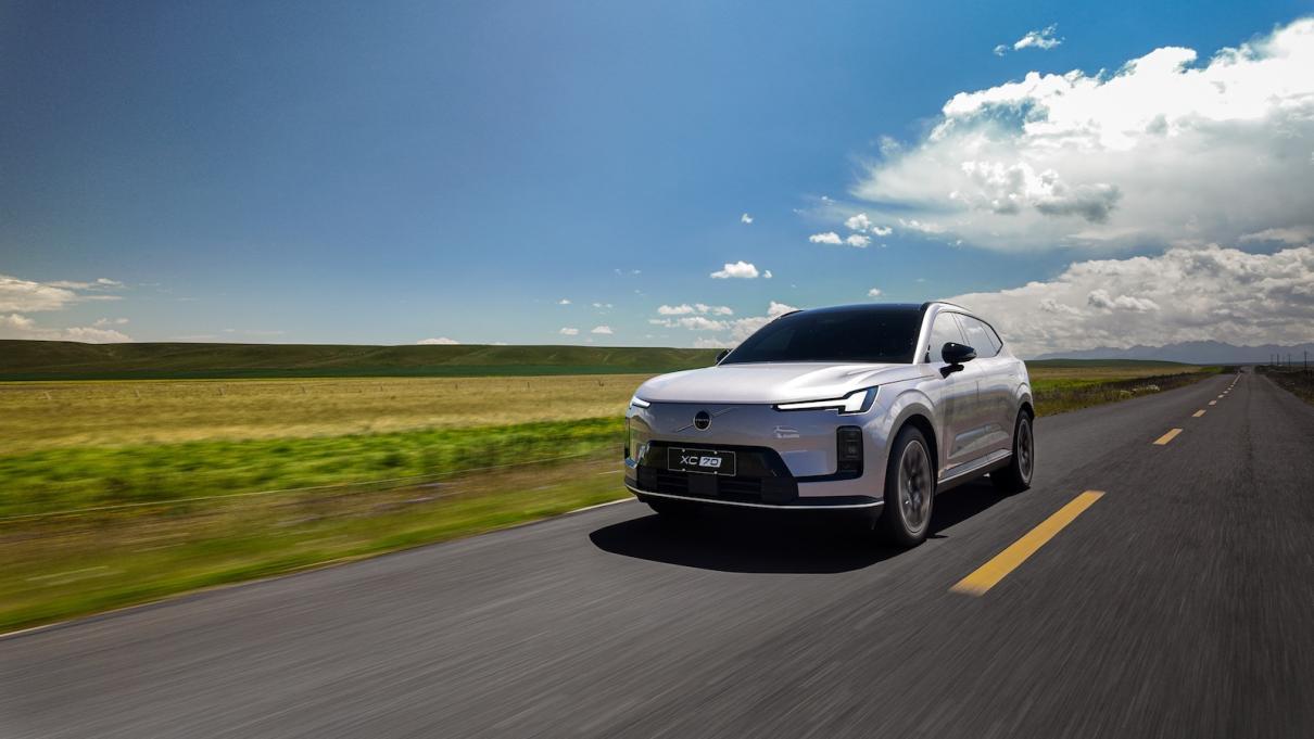 沃尔沃全新XC70上市前瞻：能跟新势力比智能的豪车终于来了！今晚，沃尔沃全