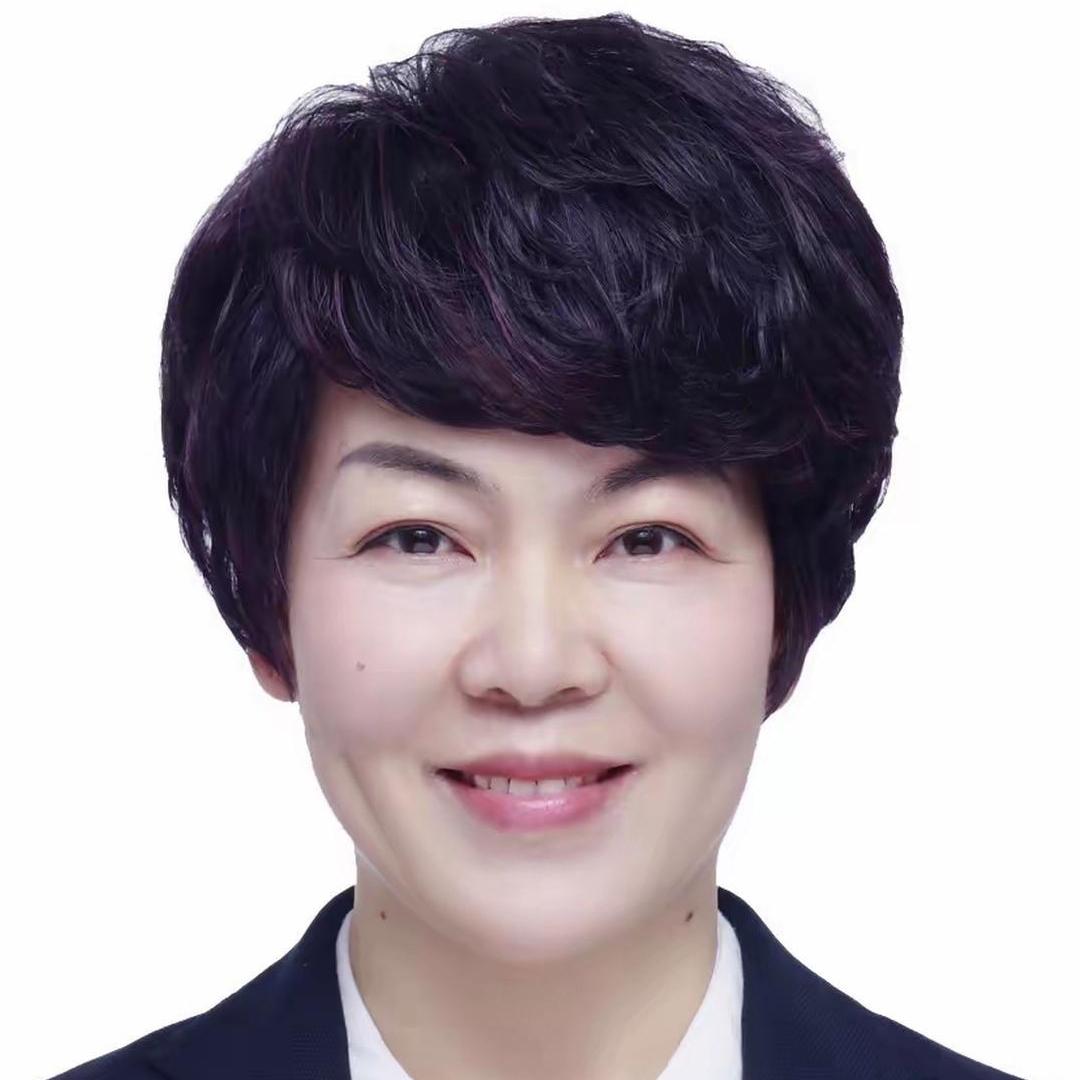 20岁闯上海，从摆摊到上市公司！这位江苏女性太牛了1973年出生的郁瑞芬，