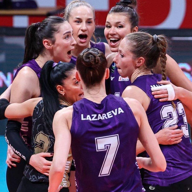 【土超女排】费内巴切2-3不敌泽仁体育（22-25,25-21,23-