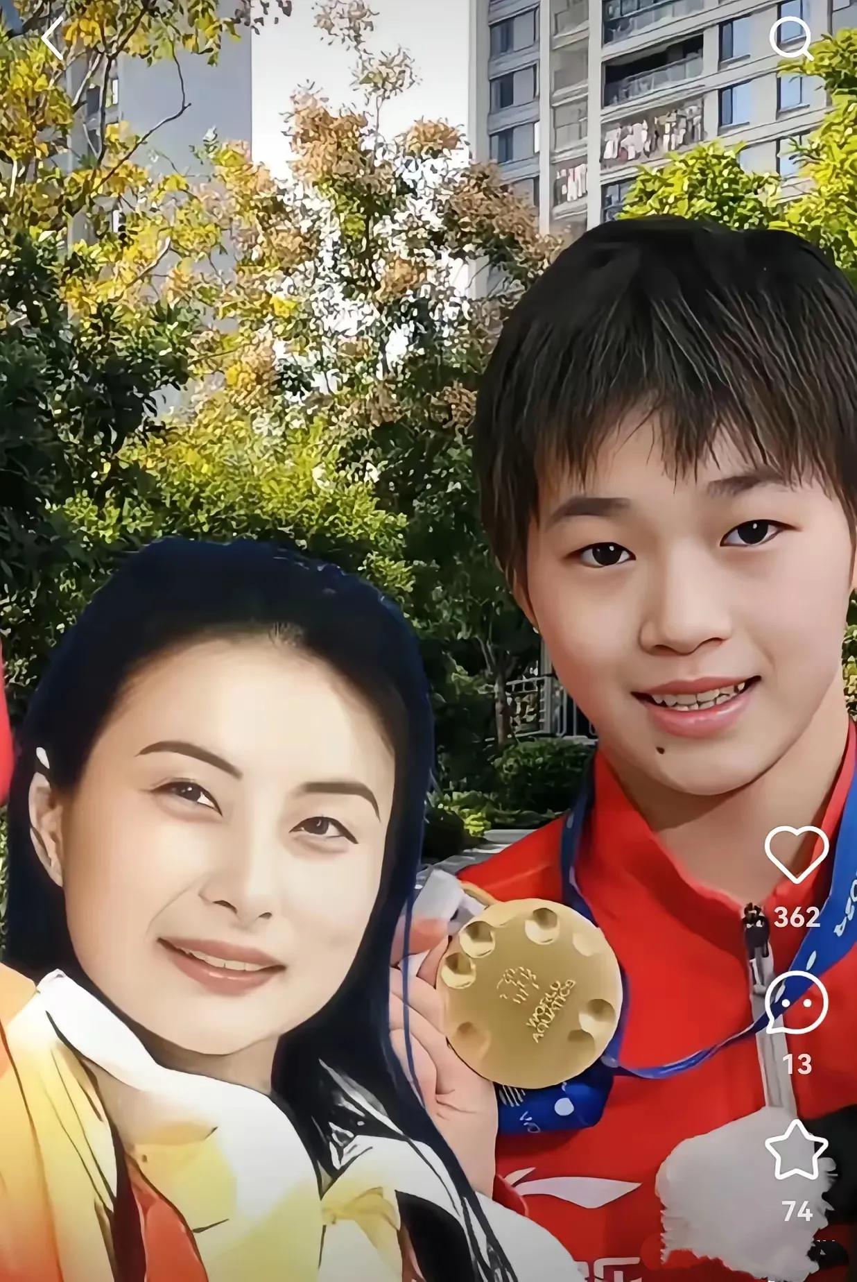 家人们，大消息来啦！全红婵退赛这事，因为郭晶晶的一个动作彻底炸开了锅。全红婵凭借