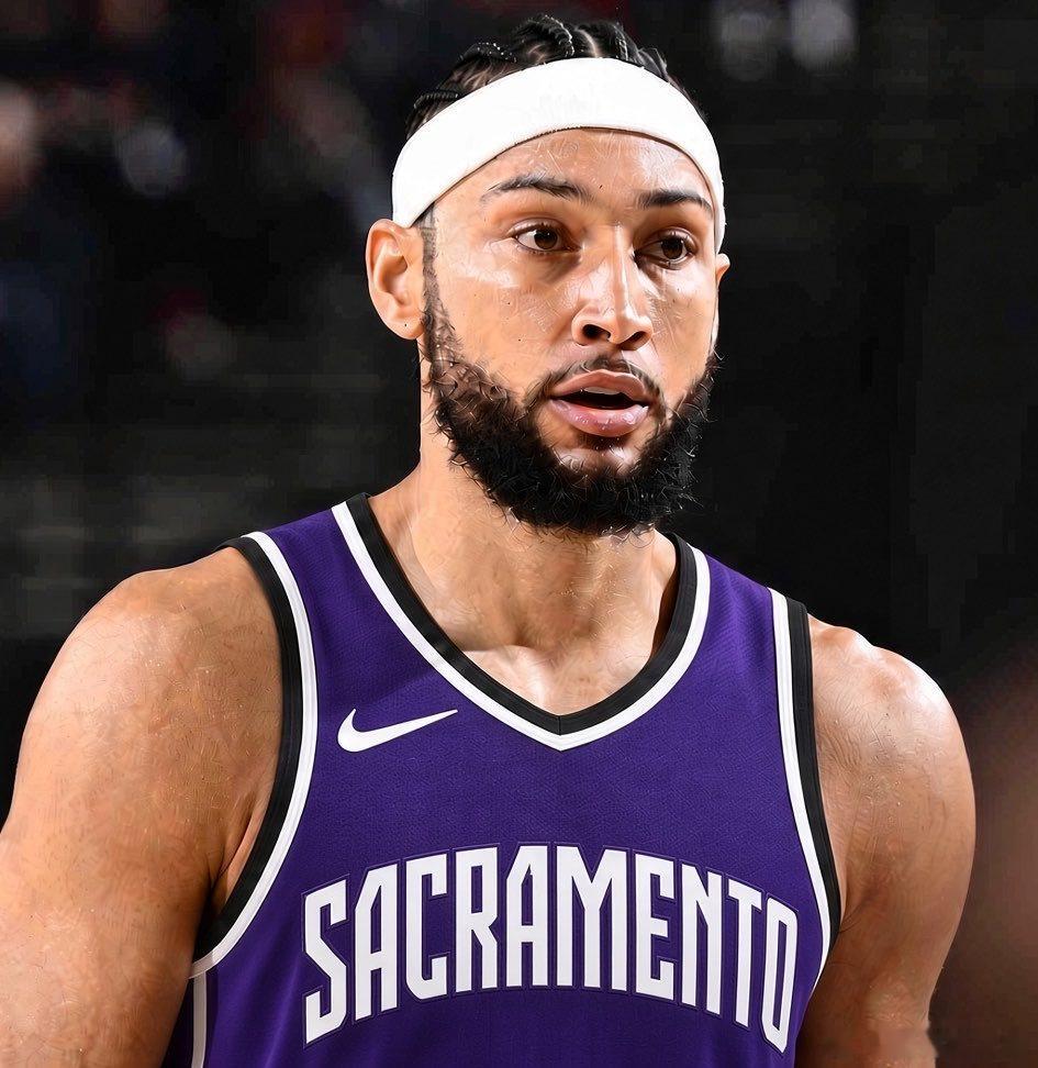 西蒙斯9月27日讯国王总经理斯科特·佩里近日参加《SactownSports