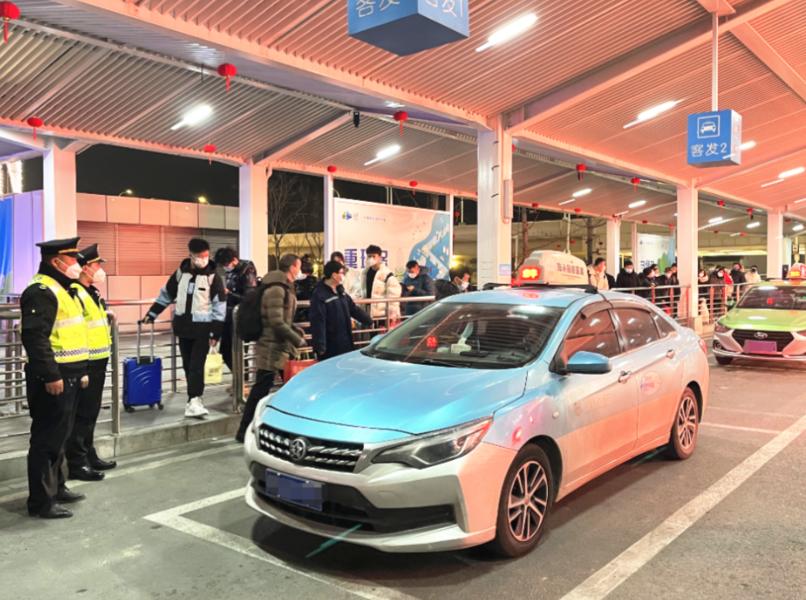 打车比出租贵？新华社经济参考报5月9日报道，滴滴将抽成上限从百分之二十九下调至