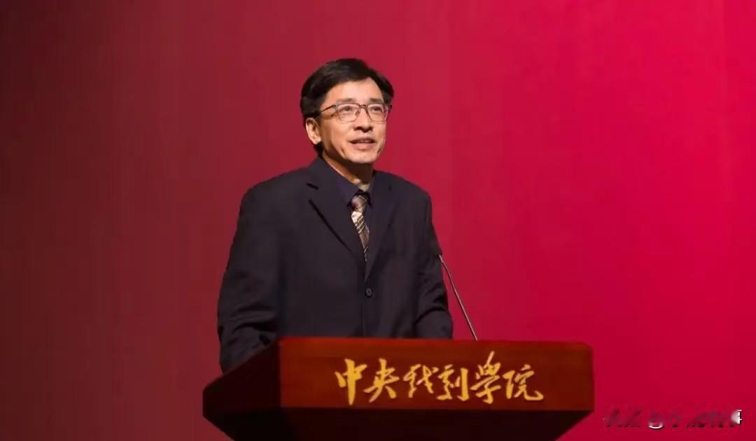 一个名额400万，中戏老师主动投案，艺考圈的遮羞布算是彻底扯下来了。以前