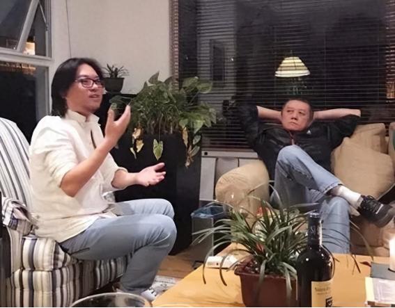 突然发现统一台湾省的建议，王朔的思路太妙了！他曾说，统一台湾不需要打仗，先宣布台