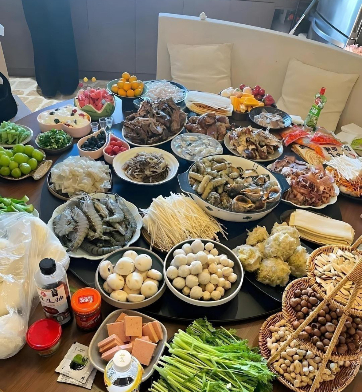 左边是穷人爱吃的，右边是有钱人爱吃的