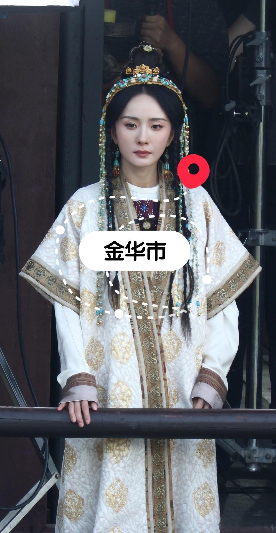 江山大同两口子今天穿的情侣装