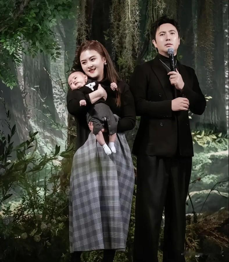 沈腾老婆瘦50斤惊艳亮相！前后对比太震撼说实话，谁也没想到王琦这一下能瘦得这