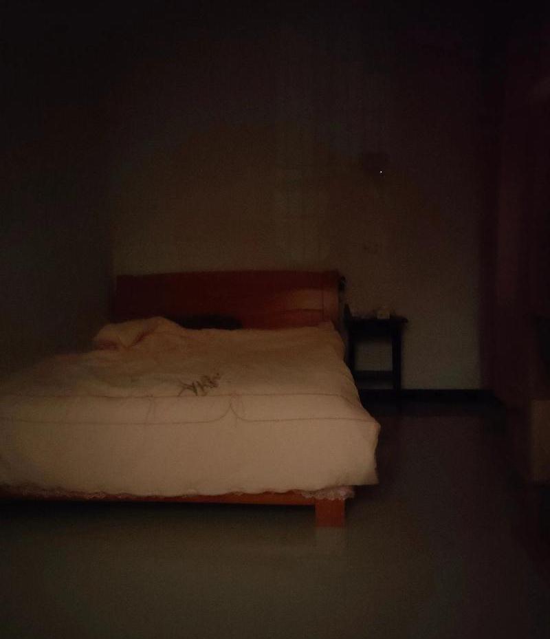 昨天夜里遭遇鬼压床，那种窒息感，这辈子都忘不掉昨天夜里睡得比较晚，躺下没多久