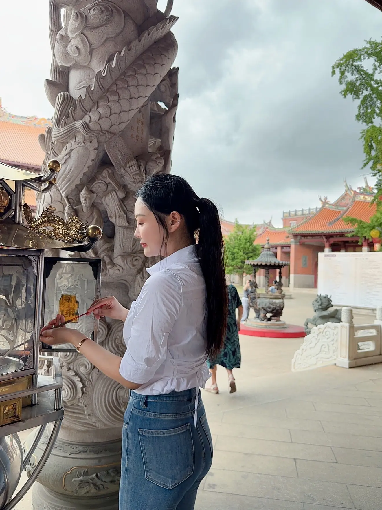 我以为我会想要很多但这一刻 只求我爱的和爱我的健康 平安幸福