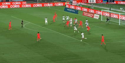 一直想夸夸王上源的这一次拦截，这个拦截不亚于一次进球！难怪伊万时期王上源是不可缺