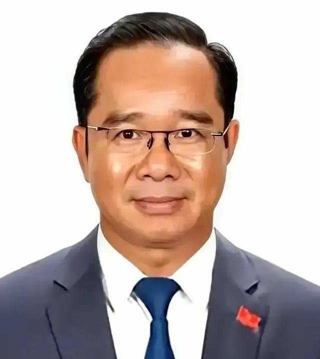 越南一位教授突然在公开场合抛出一句实话：他对中国没啥好感，但不得不承认，在亚洲国