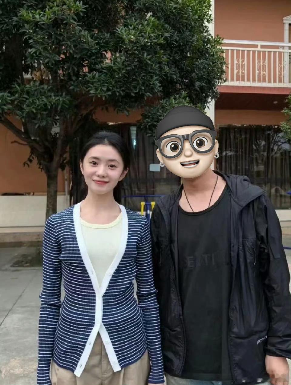 刘浩存第一定律：衣服靠人带，时尚由我定​​​
