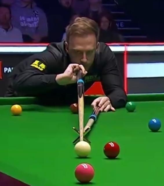 丁俊晖虽败犹荣斯诺克大师赛第一轮特鲁姆普6：2大胜丁俊晖，毫无悬念地晋级八强