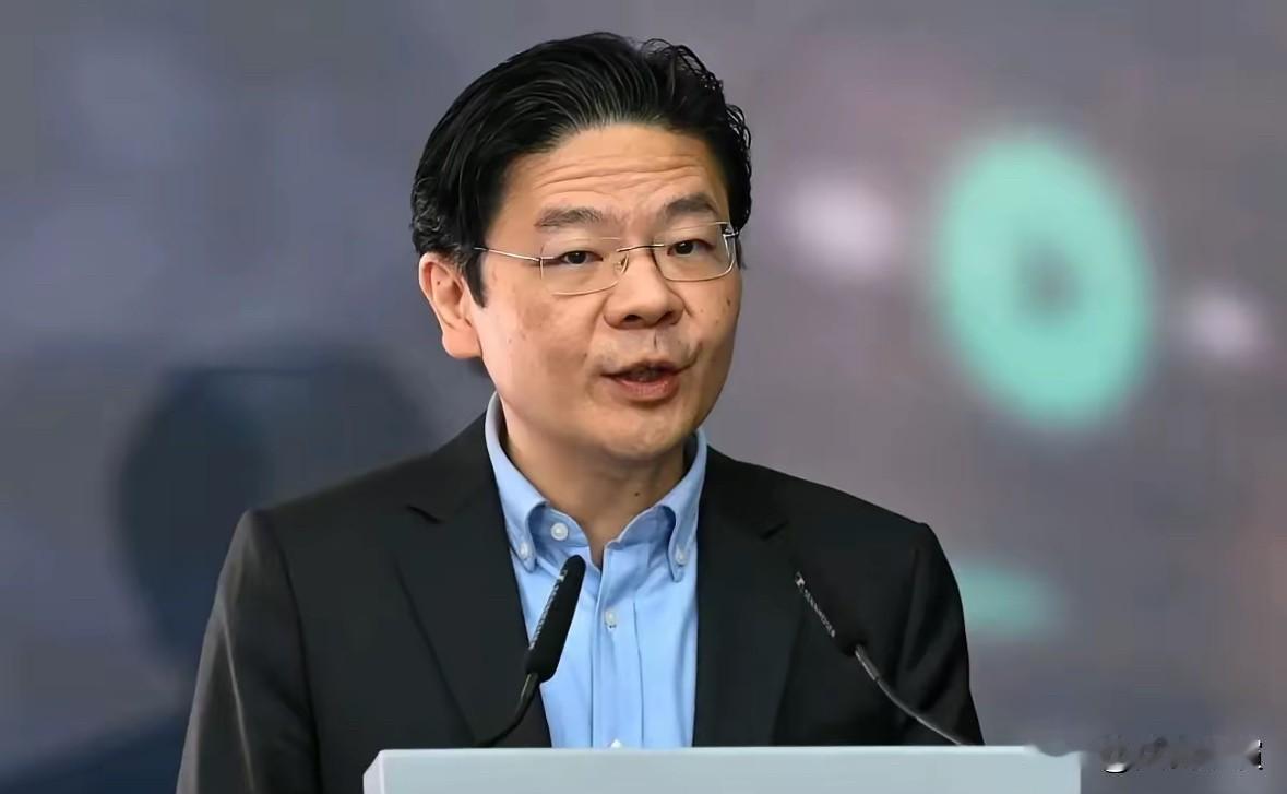 非常的诡异！泰国和柬埔寨的军事冲突完全没有停下来的迹象，但是让人没有想到的是，此