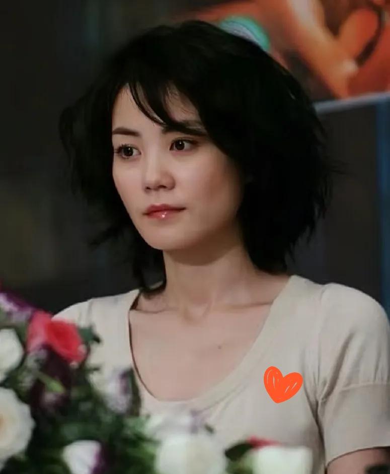 王菲此刻的心情，估计比吃了苍蝇还难受，不是因为有人污蔑她当甩手掌柜，而是因为