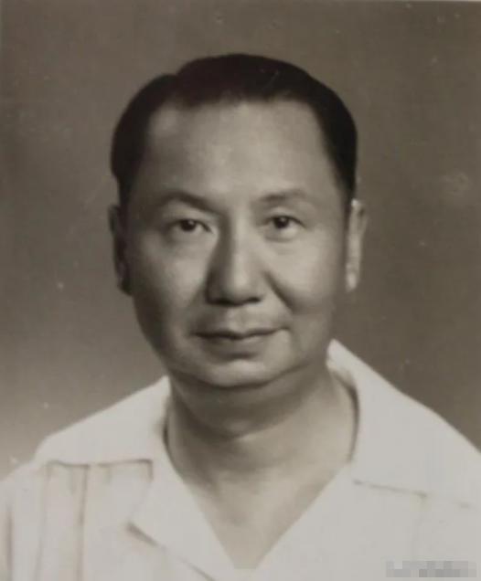 1996年，左宗棠之曾孙想回上海，写信给市委，请求分一套低楼层的房，却被他任上海