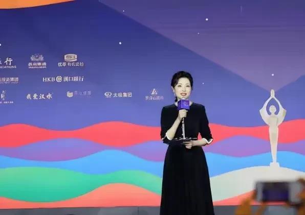 什么是厉害的女人？你能做到几点？一个真正厉害的女人，拥有着非凡的处世智慧