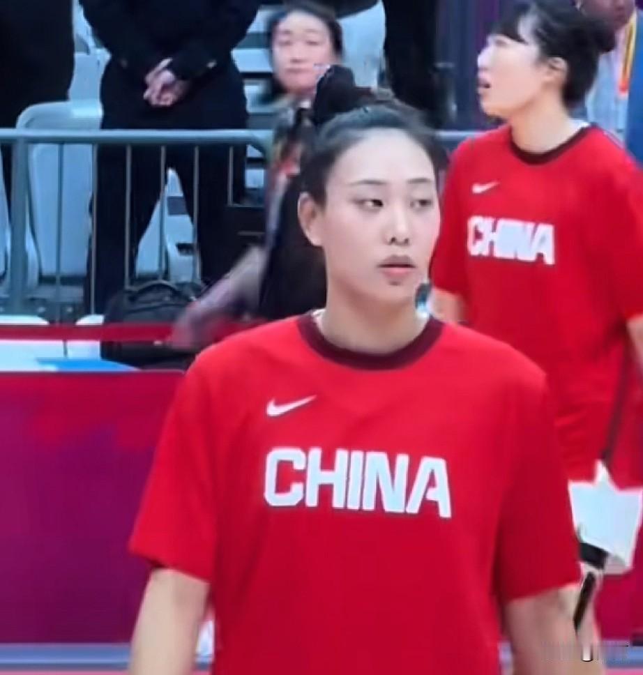 恕我直言，中国女篮末节惨遭韩国女篮逆转，如下球员在关键时段的发挥确实值得复盘: