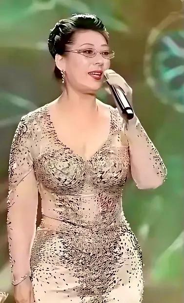 关牧村—人生70古来稀，最后的疯狂，只要自己不尴尬，尴尬的就是观众。不管怎样，