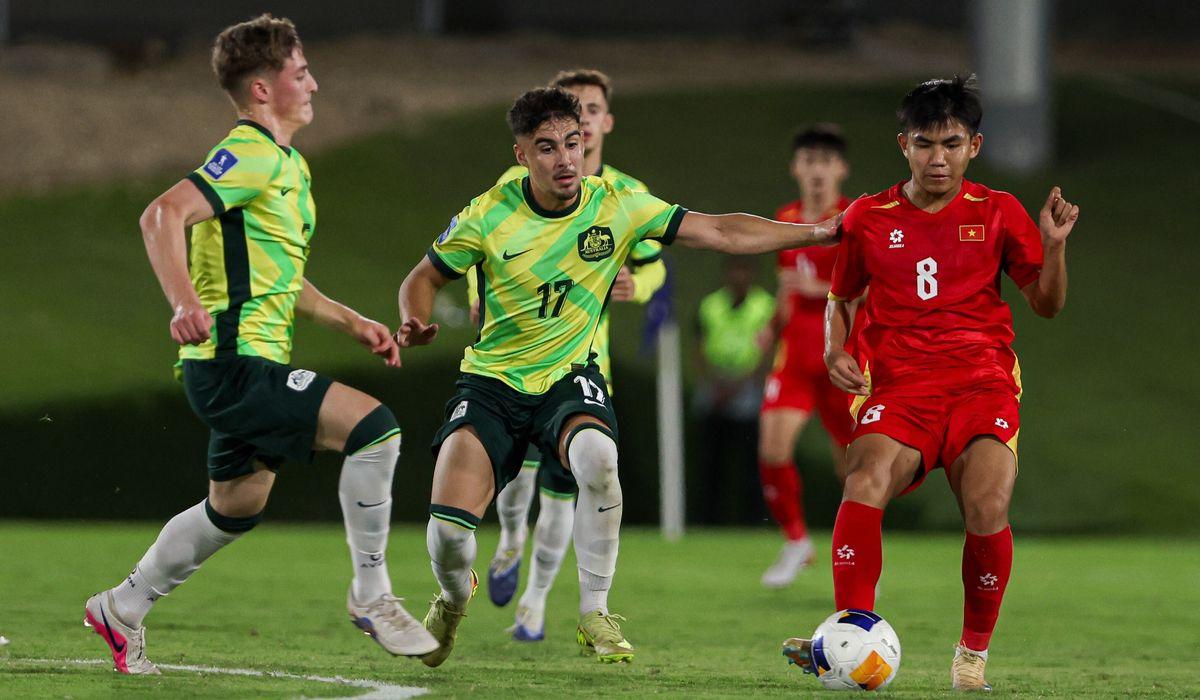 U17亚洲杯一夜四强全部出炉！韩国点球大战被淘汰，越南完败！中国VS澳大