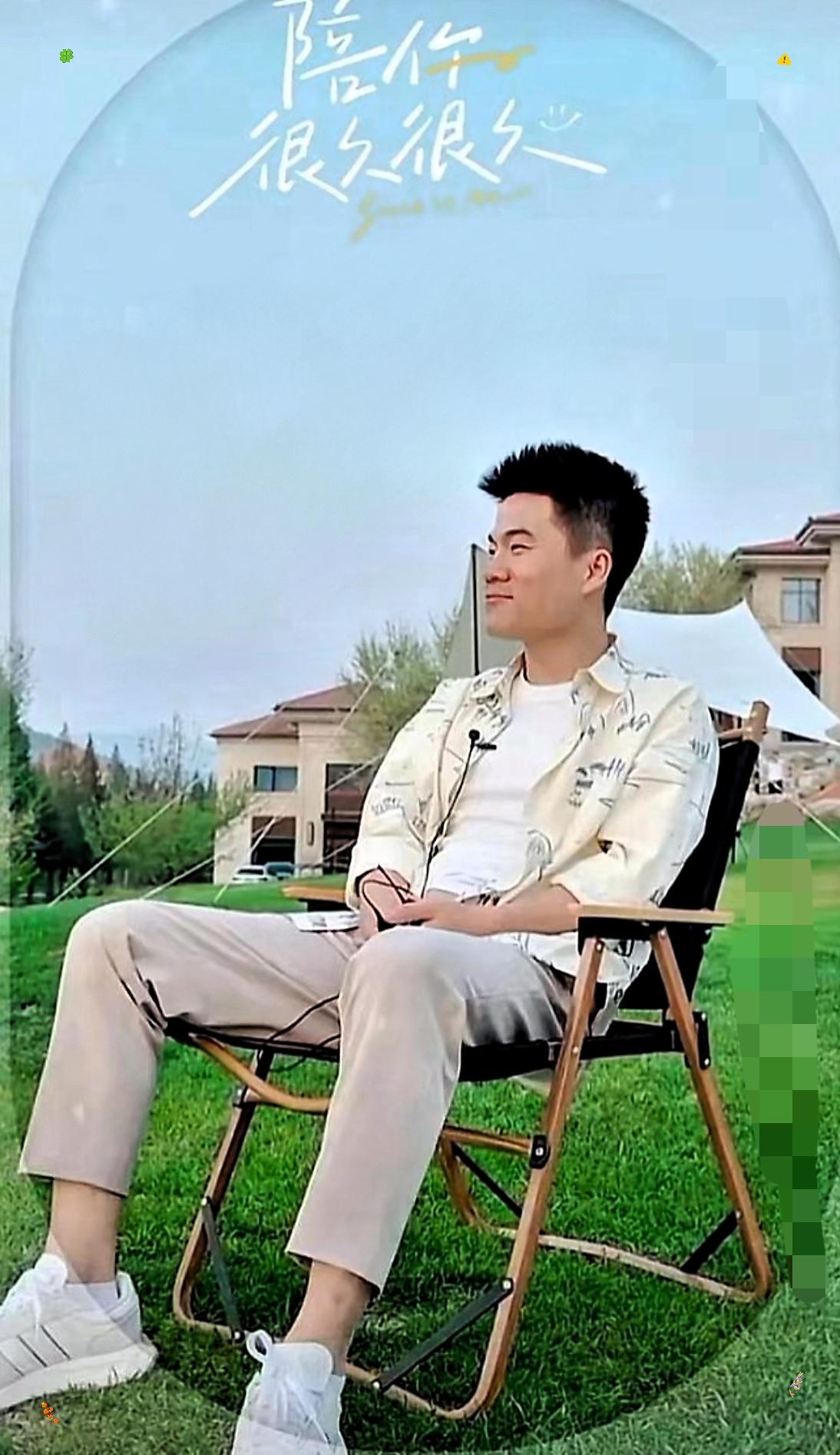 董宇辉又“赢”了！普通人的逆袭，从不是靠颜值撑场面一觉醒来，董宇辉又站到了一