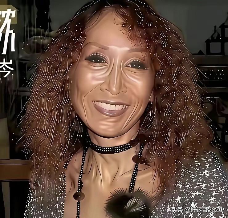 还记得沈小岑吗？80年代特别流行的歌曲《请到天涯海角来》就是她的原唱，她带着这