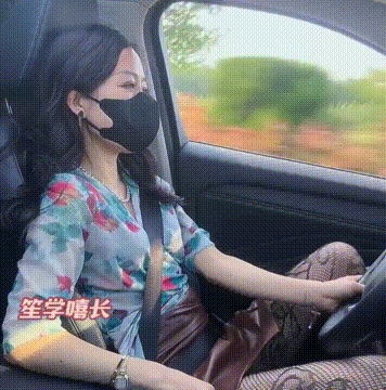 女友比小伙大20岁，小伙却坚定不移，最后姐姐眼神拉丝了！