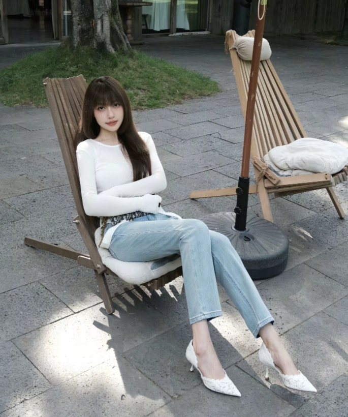 美女大长腿，安逸的很