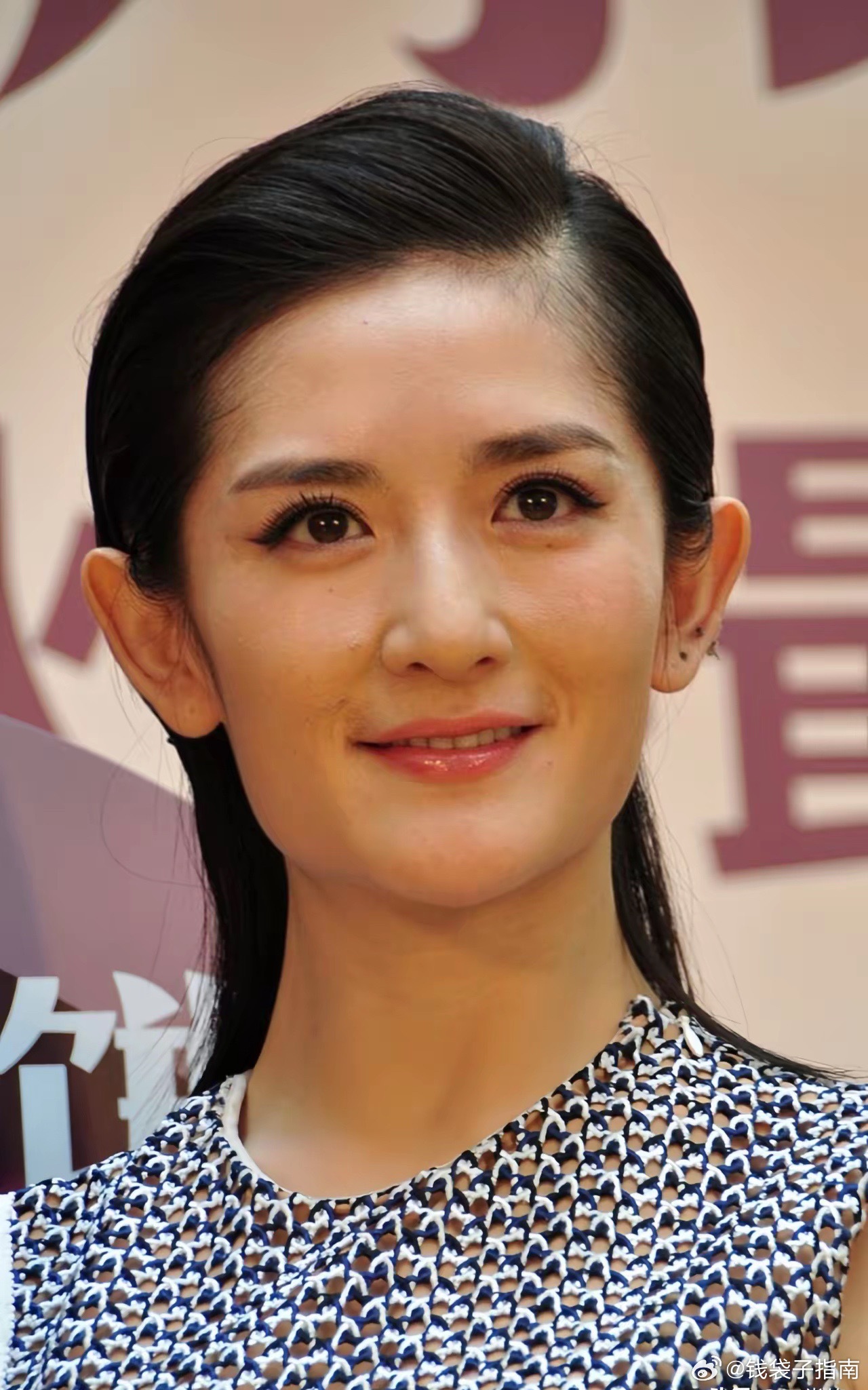 全国巡回演唱会，基本上歇菜了！网民七嘴八舌把事情闹大后，官媒一个月内两次出手。人