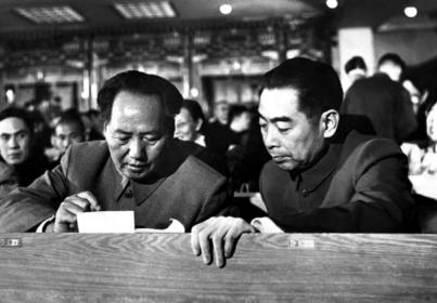 1965年6月，一次全国医疗工作会议上，一向好脾气的毛主席怒了。他拍着桌子生气