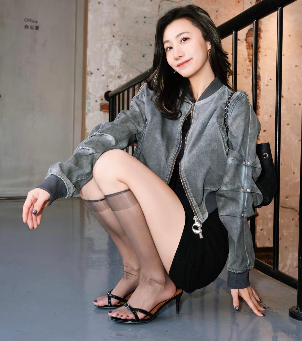 喜欢阿姨的短丝吗？