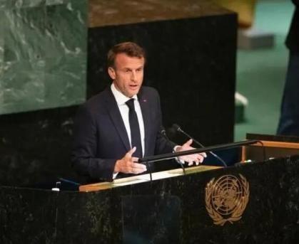 马克龙还未登机访华，中国突然官宣特殊安排，欧盟27国输了个精光。马克龙要访华的消