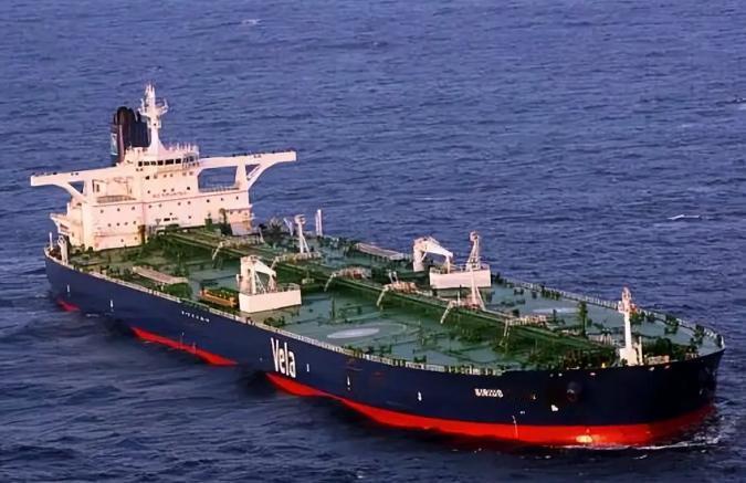 美国这次脸丢大了！！！美国想扣押委内瑞拉往中国运送原油的贝拉1号，结果追了几天