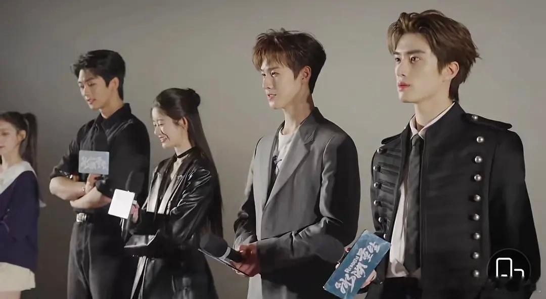 看看这里边谁最像胶头滴管