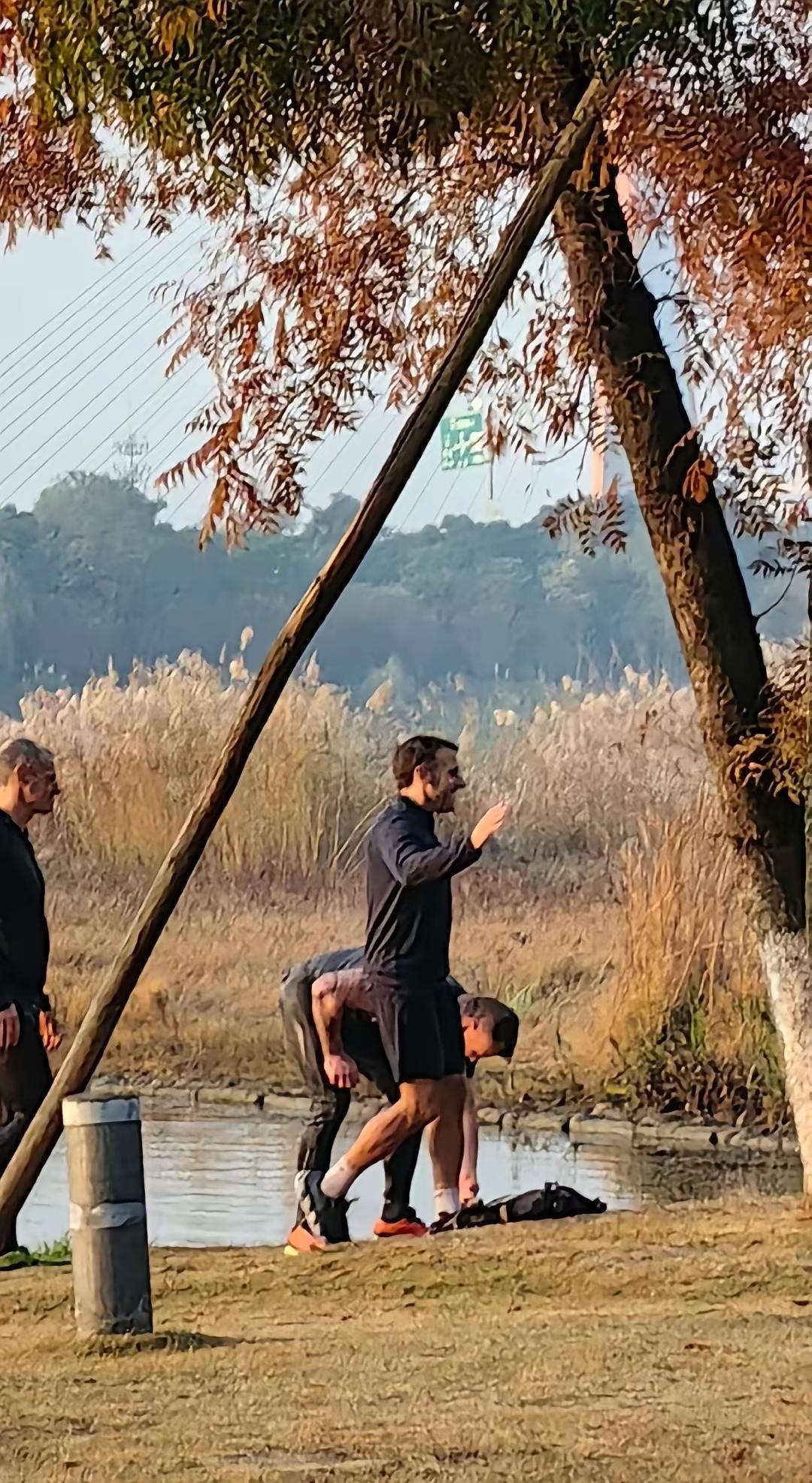 马克龙访华到了成都，这次行程里有不少轻松时刻，也让大家看到他对成都的喜爱成都