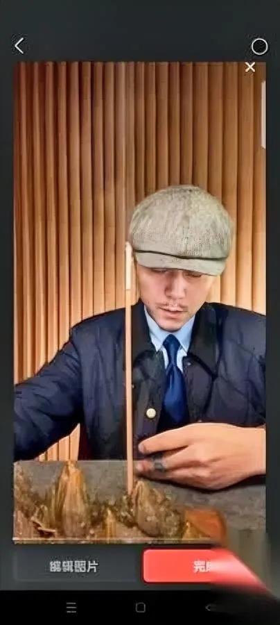 “张雪峰走了？”弹幕刷屏那一刻，我手一抖。大冰没接话，只把镜头对准那支刚