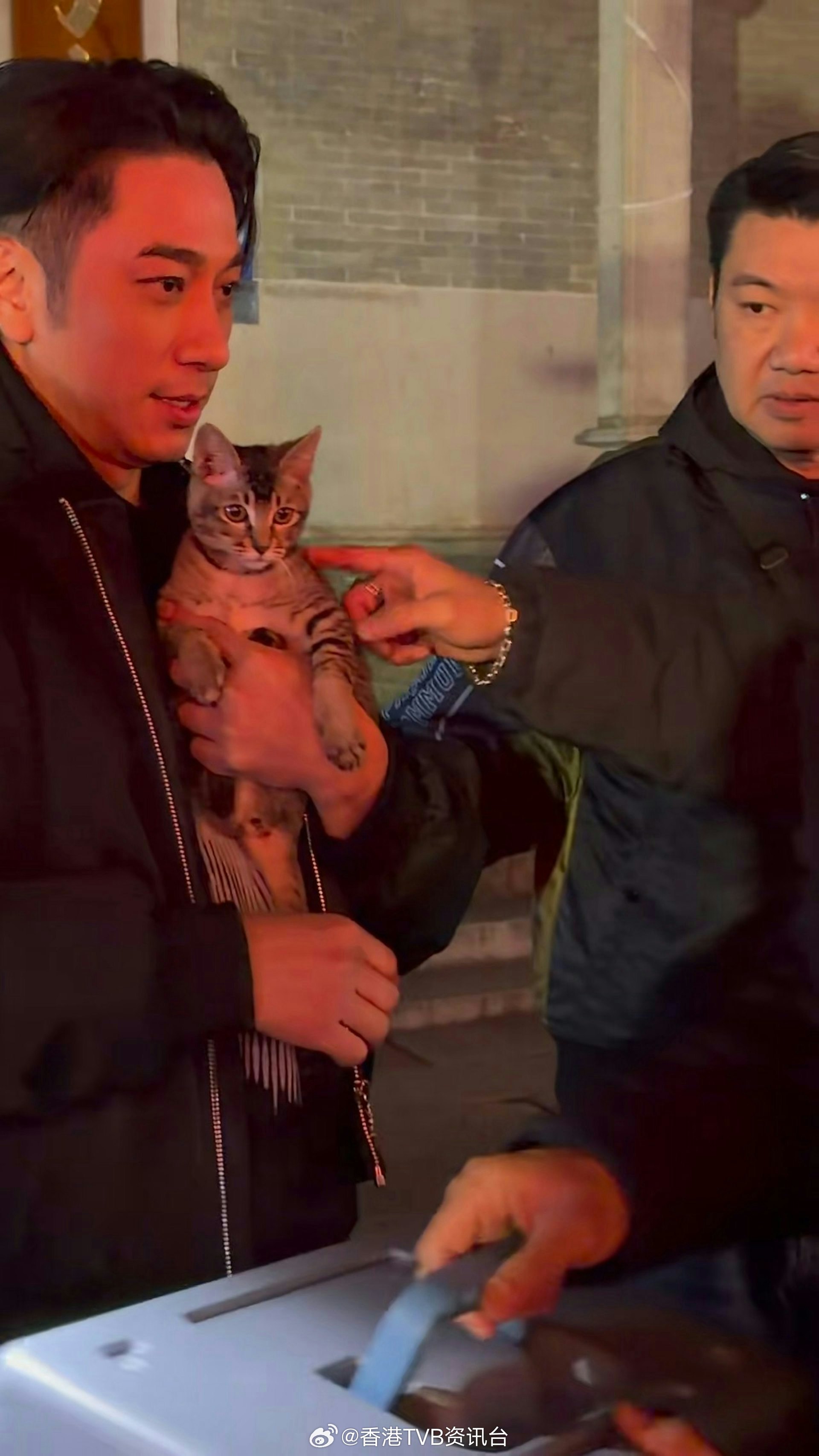 璀璨之城｜张曦雯排练霸气击退情敌吴卓羲秒护妻甜认“我太太”TVB重头剧《璀璨之