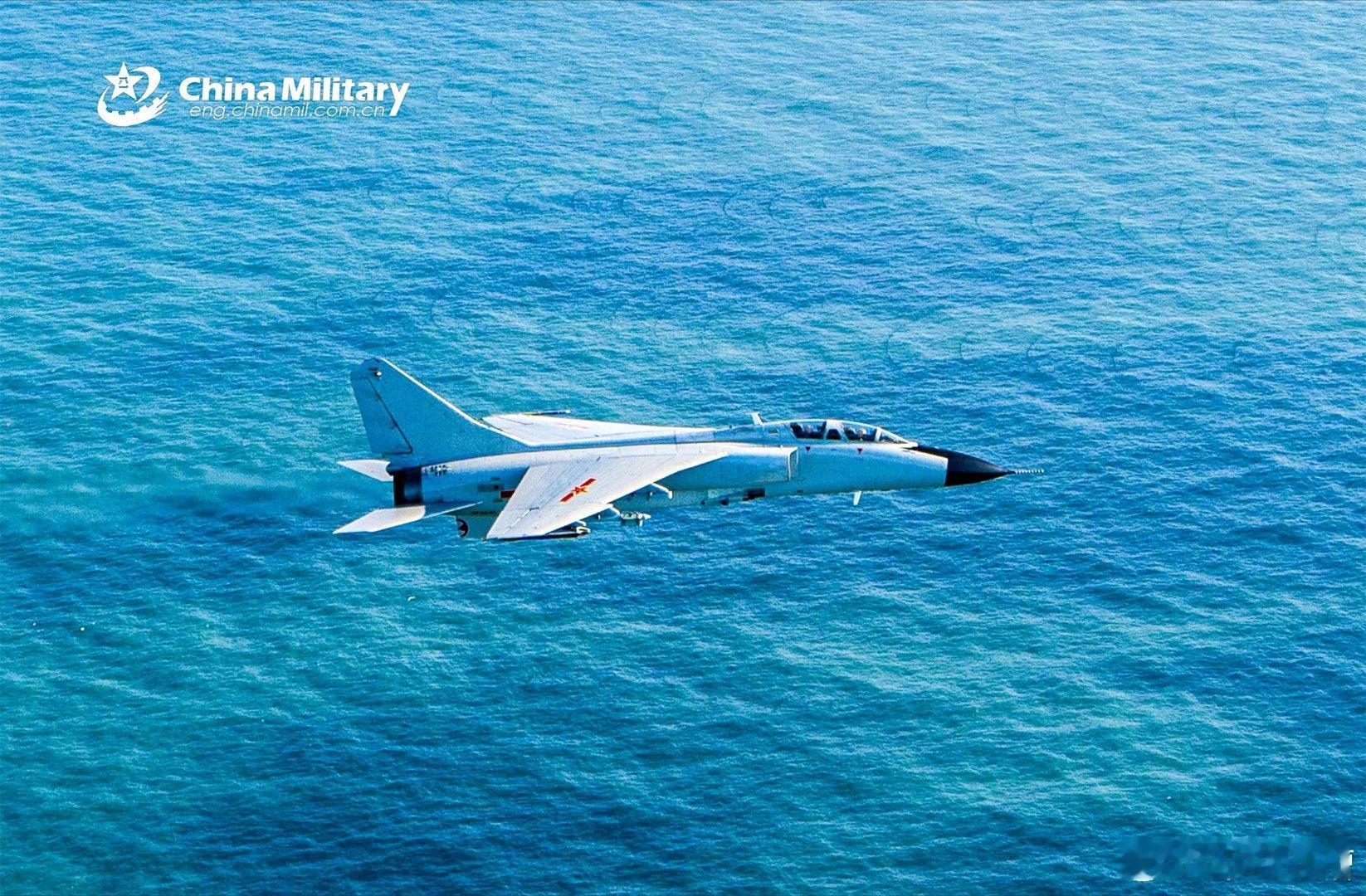 飞豹掠海飞行，这可是能挂鹰击12的存在掠海飞行突袭，突然拔高发射鹰击12如果战术