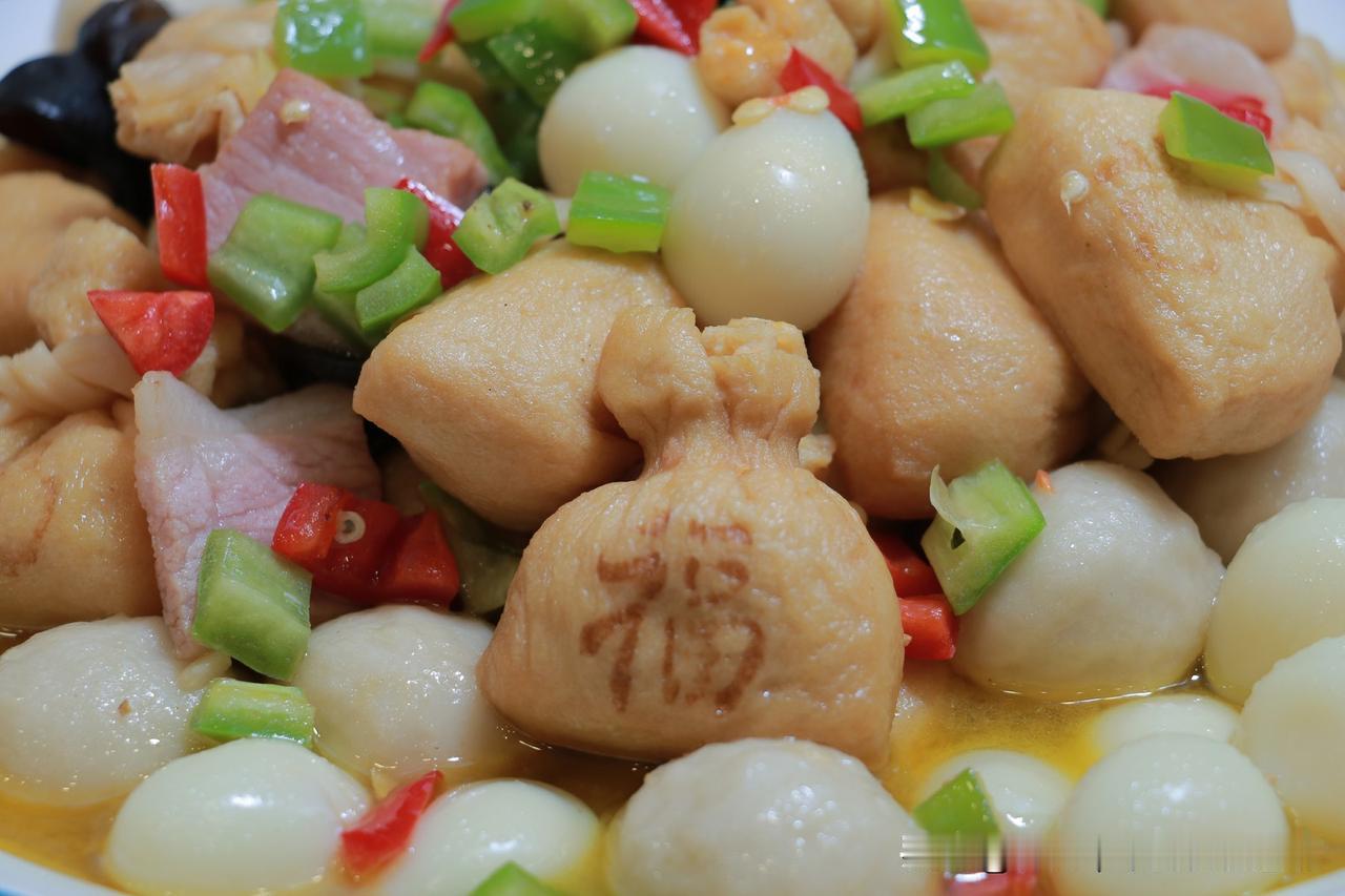 为什么没什么装修的夫妻店，菜里吃出根头发，老板可能就换个菜或者送瓶水客人也就忍了