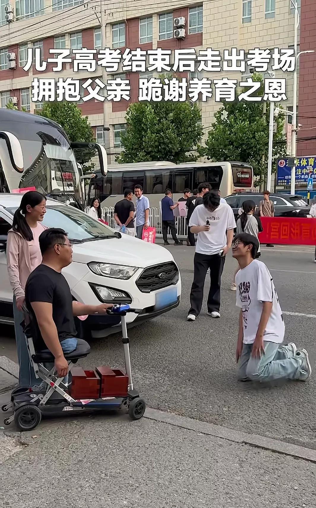陈州儿子的这一跪，竟然惊动了央视新闻记者！据央视新闻报道，6月10日，在山东临