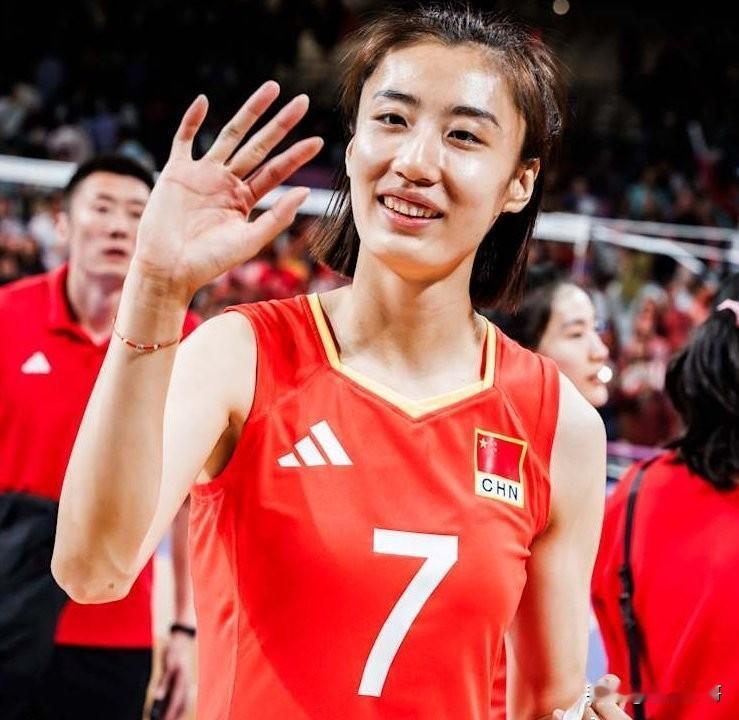 【王媛媛12月1日留洋】王媛媛留洋第一季中国女排正在土耳其练兵的天津女排副攻王