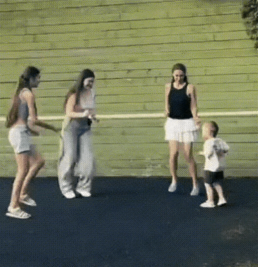 这小孩子有发展民间所言：三岁看到老是有一定道理的