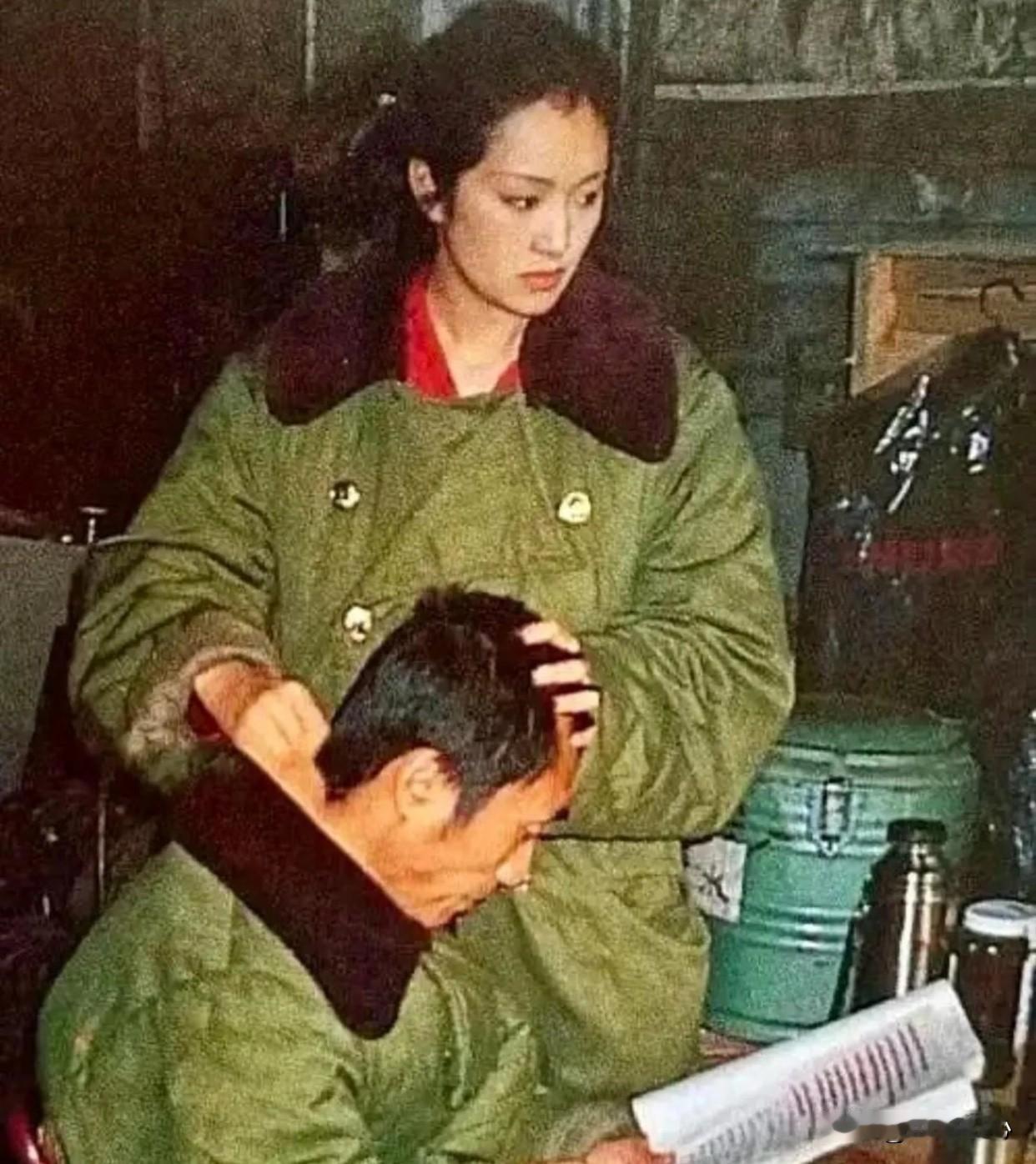 他俩到底为啥没成？一个有才一个有貌典型的郎才女貌，可最终还是情也空空爱也空空，相