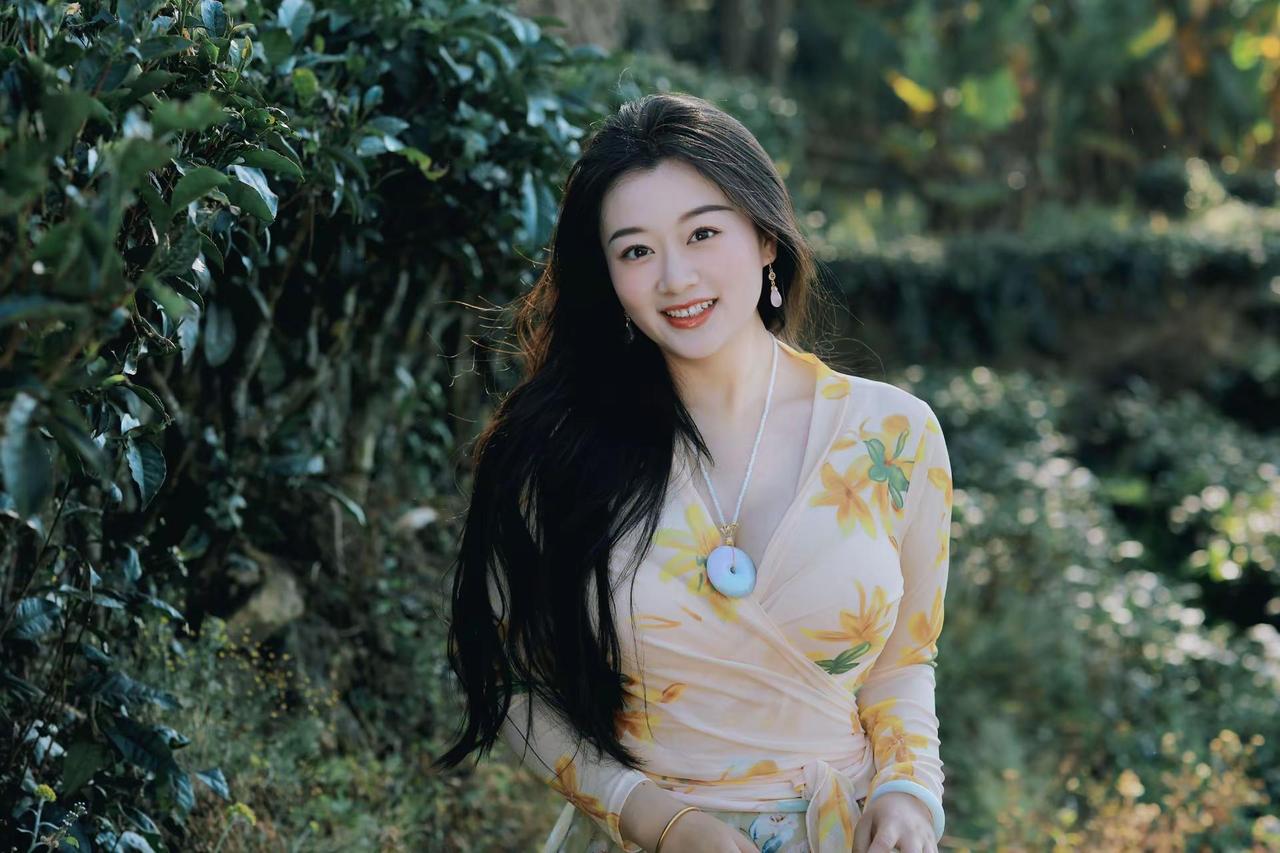 等这整山茶花开，你是否就会回来