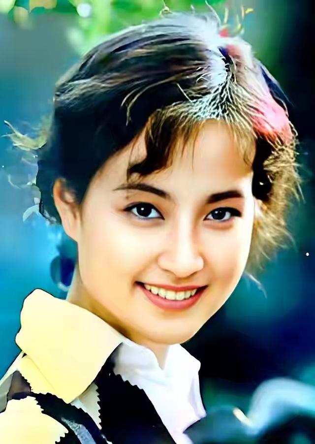 一直不理解网上为什么对刘晓红全家，有这么大的恶意。说到底，刘晓庆与刘晓红姊妹俩闹