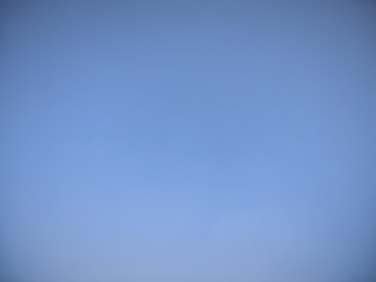 由俭入奢易，由奢入俭难。当我开始穿十几块钱一双的袜子，就觉得一两块钱的袜子能穿吗