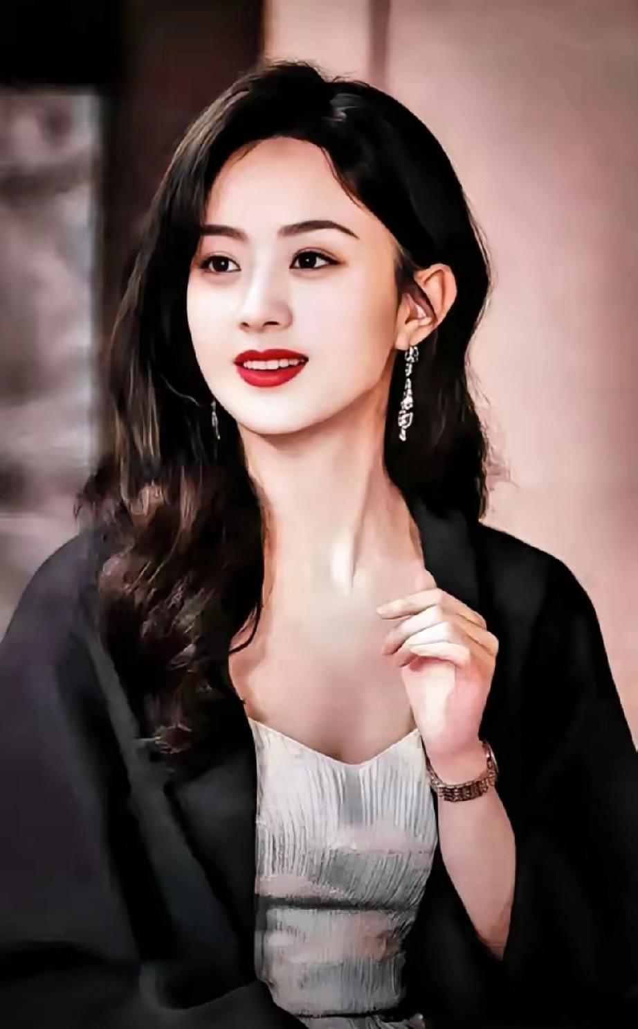 赵丽颖才是真·投资女王！天眼查显示她手握6家公司，还间接控股5家，商业版图大得惊