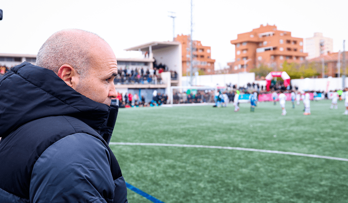 伊涅斯塔: 阿劳霍该寻求专业帮助;对当教练充满动力和热情