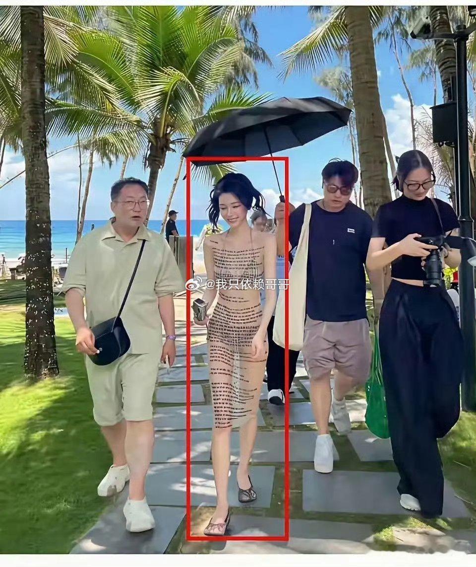不得不承认胡彦斌的眼光易梦玲这个身材谁看了不喜欢
